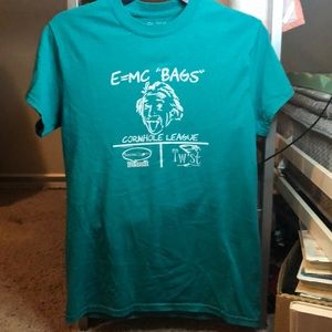 Gildan women’s small tee shirt